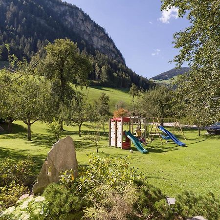 Hof Neuhaus Apartment Mayrhofen Exterior foto