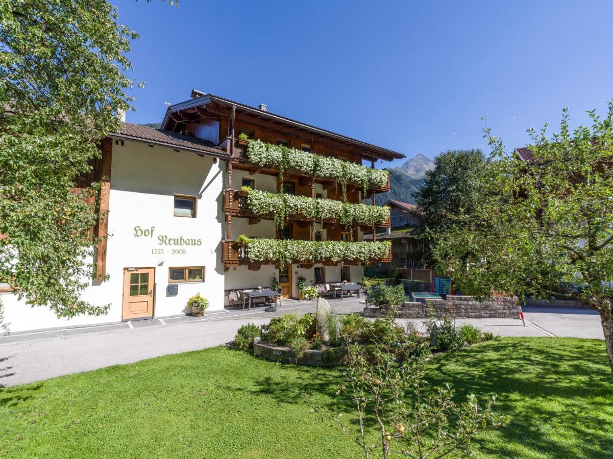 Hof Neuhaus Apartment Mayrhofen Exterior foto