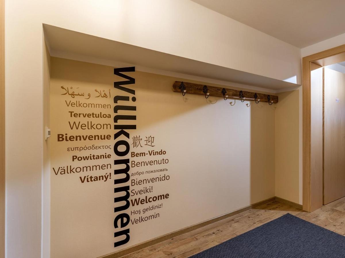 Hof Neuhaus Apartment Mayrhofen Exterior foto